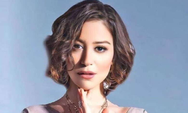 منة شلبي تُكرّم بجائزة الإنجاز الإبداعي في مهرجان الجونة السينمائي منة شلبي تُكرّم بجائزة الإنجاز الإبداعي في مهرجان الجونة السينمائي