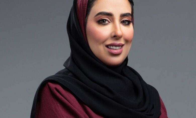 رحلة إلى دار الفنان علي الرزيزاء: رحلة في زمن الفن والتراث