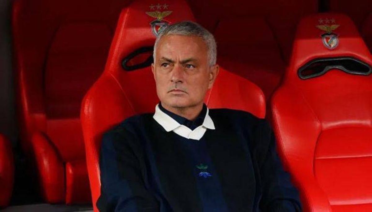 جوزيه مورينيو يفتح الباب أمام عودة تاريخية لقيادة بنفيكا