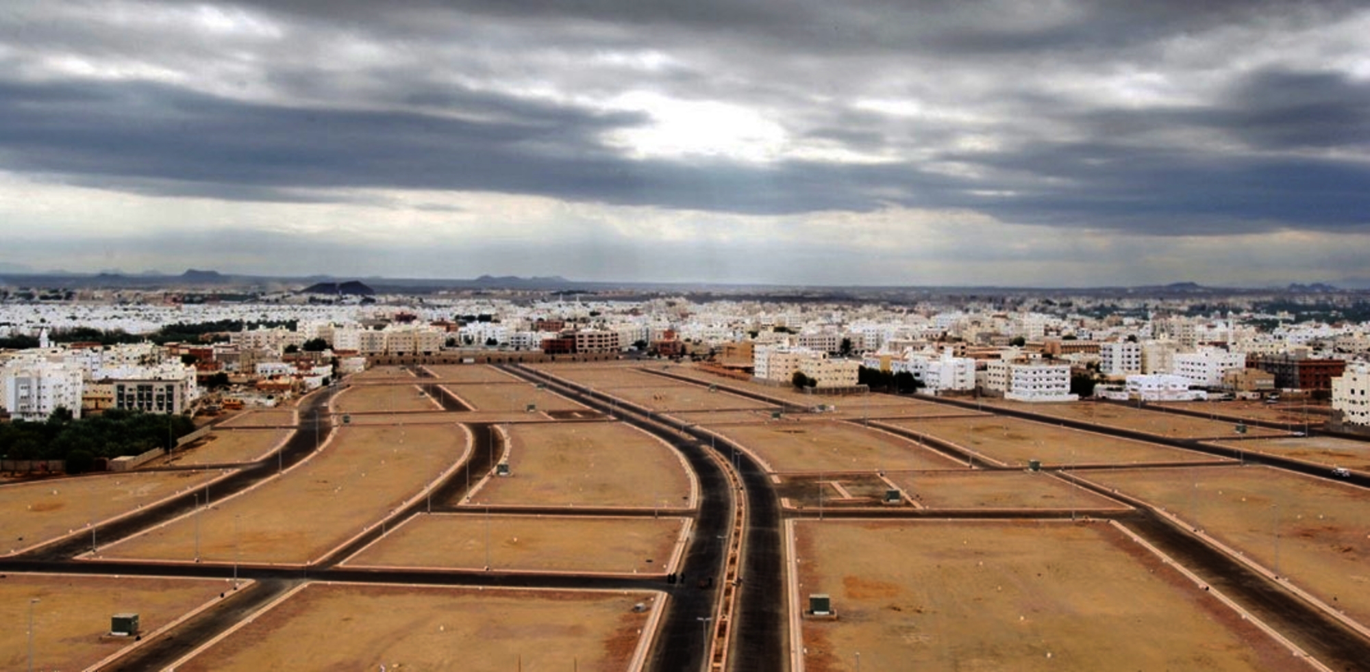 أزمة الإسكان بالرياض: احتكار الأراضي يُفاقم المعاناة