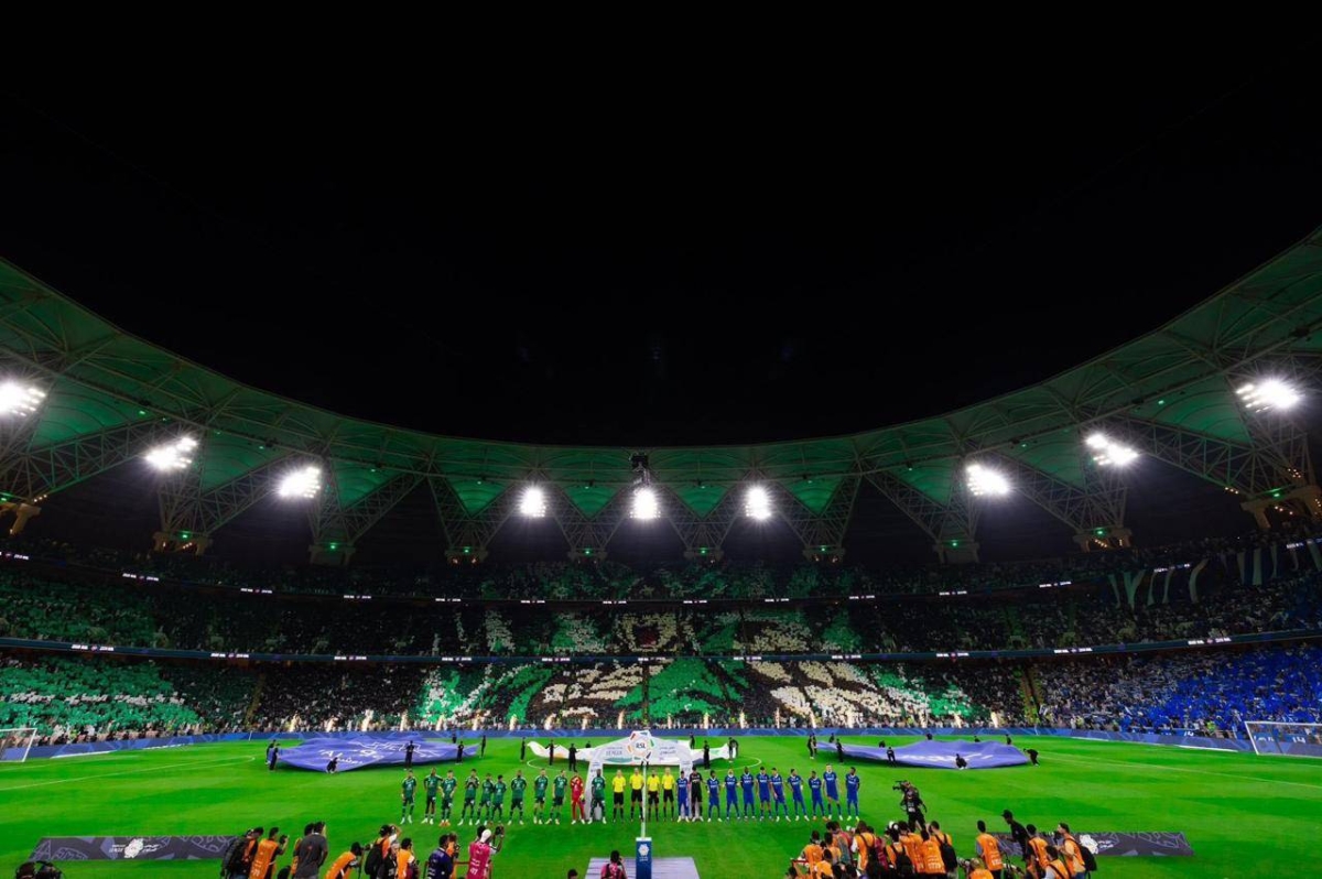 كلاسيكو الرياض: سيكو الدفاعي يواجه اختبارًا نارياً في مواجهة الأهلي والهلال