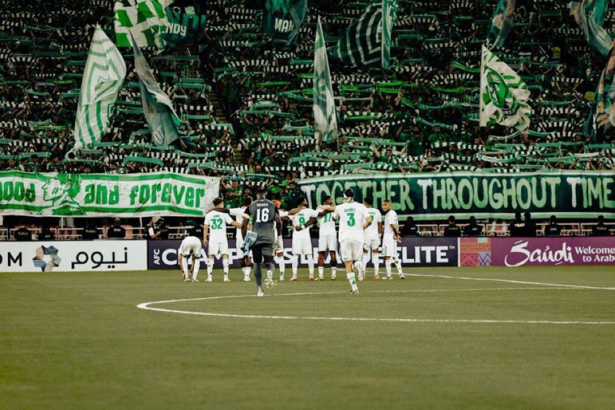 عودة تاريخية للأهلي والهلال: قمةٌ كرويةٌ تُثبت قوة الدوري السعودي عودة تاريخية للأهلي والهلال: قمةٌ كرويةٌ تُثبت قوة الدوري السعودي