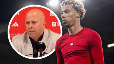 آرني سلوت يصف تصرف مهاجمه بـ«الغبي» بعد طرده في كأس كاراباو