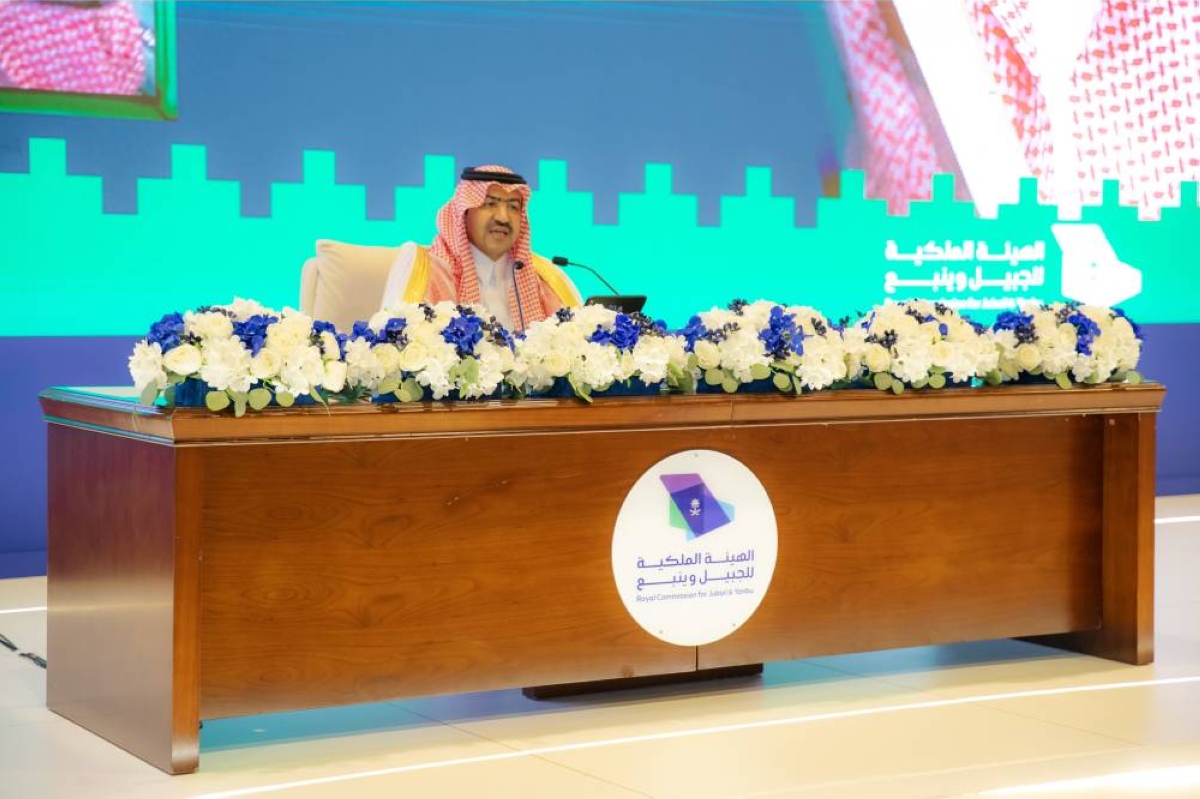 في أمسية تاريخية: الأمير الشاعر سعد آل سعود ‘منادي’ يصدح بقصائد الوطن والحب في ينبع احتفالاً باليوم الوطني الـ95