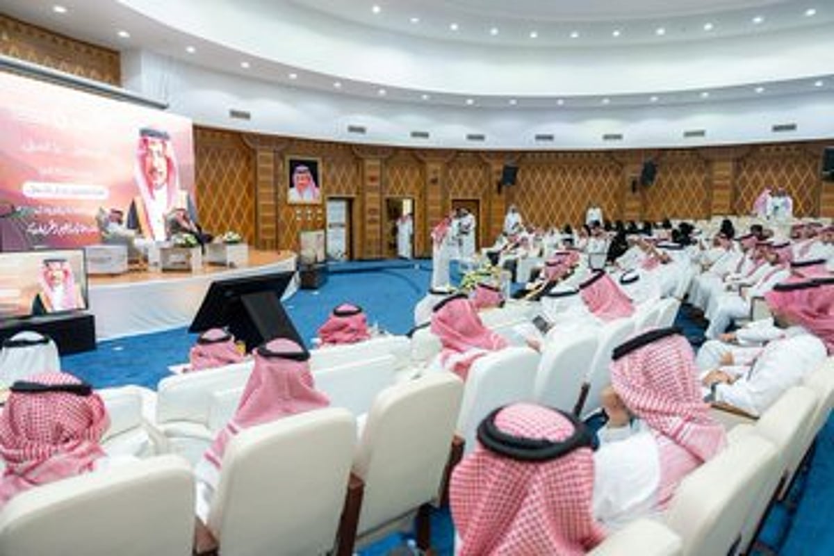 الخريف يبحث فرص الاستثمار في الباحة مع القطاع الخاص الخريف يبحث فرص الاستثمار في الباحة مع القطاع الخاص