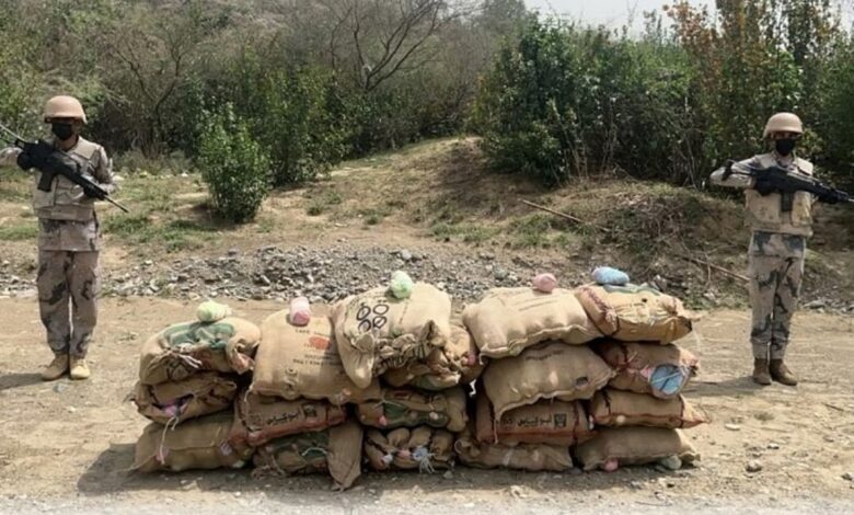 حرس الحدود بجازان يوجه ضربة قاصمة للمهربين.. ضبط إثيوبي بحوزته 180 ألف قرص مخدر