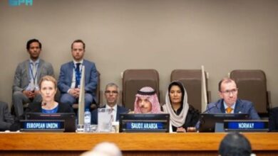 السعودية تقود تحركًا دوليًا حاسمًا في الأمم المتحدة: التحالف العالمي لتنفيذ حل الدولتين يطالب بفعل لا بيانات السعودية تقود تحركًا دوليًا حاسمًا في الأمم المتحدة: التحالف العالمي لتنفيذ حل الدولتين يطالب بفعل لا بيانات