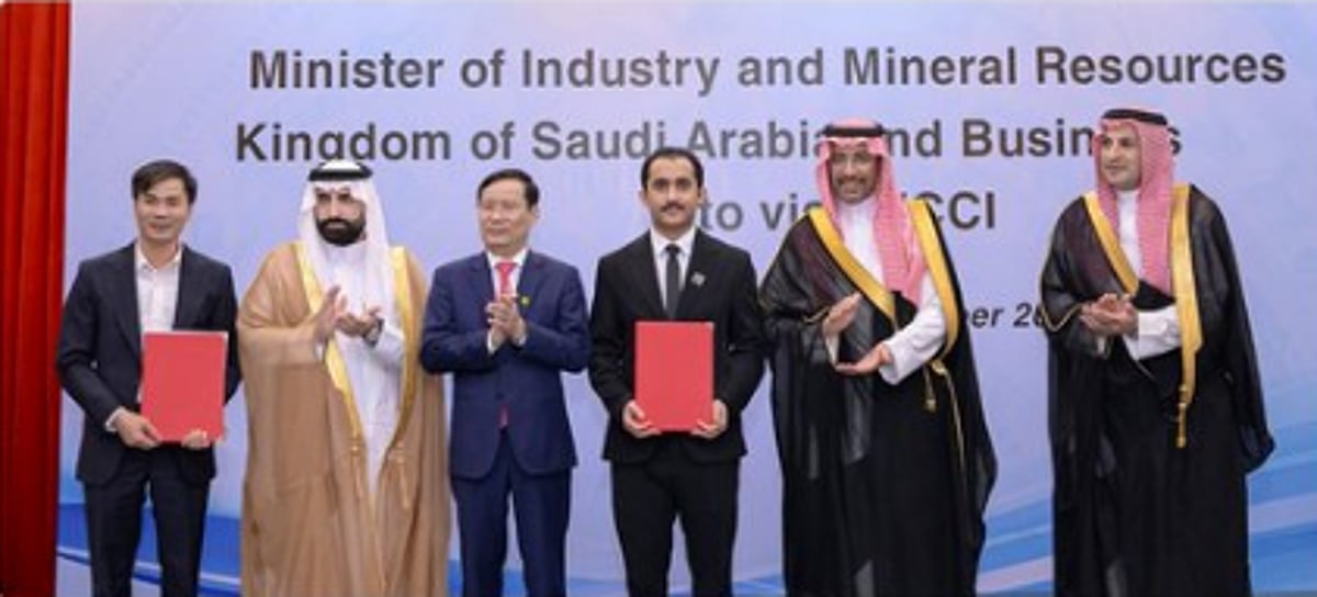 استثمارات سعودية-فيتنامية ضخمة: تحالف اقتصادي يعزز الصناعة والتعدين نحو رؤية 2030